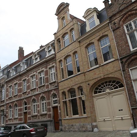 La Porte Cochere Hotel Ieper Bagian luar foto