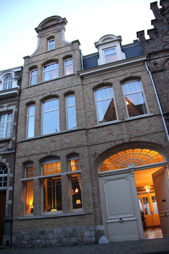 La Porte Cochere Hotel Ieper Bagian luar foto